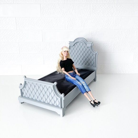 Gray Tufted Miniature Chesterfield Bed Queen Size 1:6 Scale Barbie Dollhouse - Picture 1 of 6